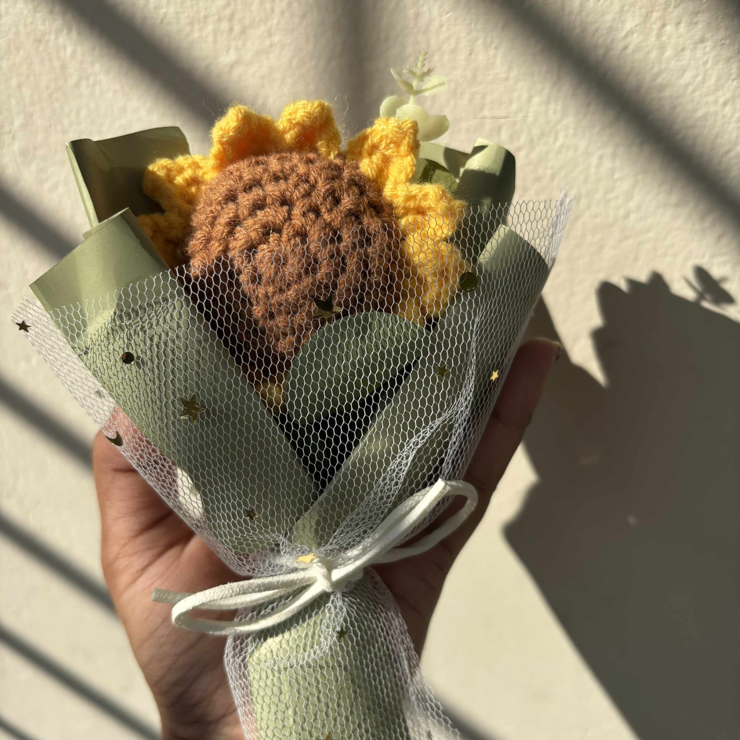 Crochet mini flower